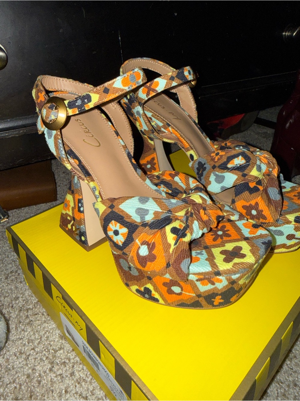 Circus by Sam Edelman Orange Multi Floral Platform Sandals 6M